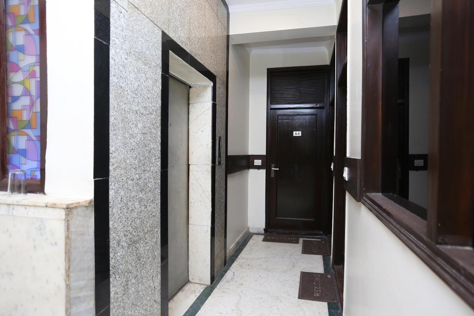 Hotel O Delhi Continental New Delhi